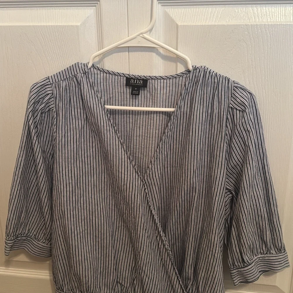 a.n.a Women's Pinstripe Blouse - Black and White
